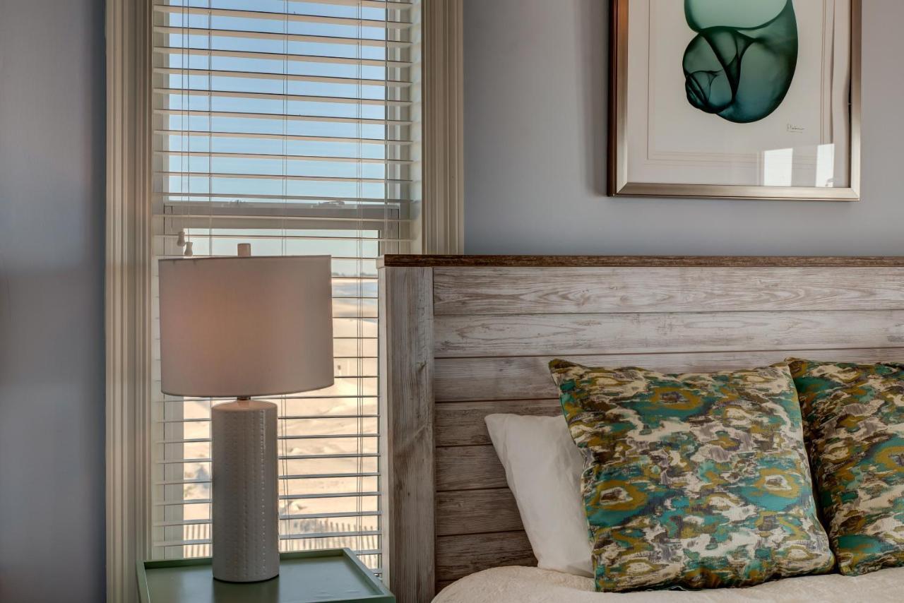 High Tide - Pet Friendly! Expansive Floor Plan And Stunning Views! Large Gulf Front Deck! Home Dauphin Island Bagian luar foto